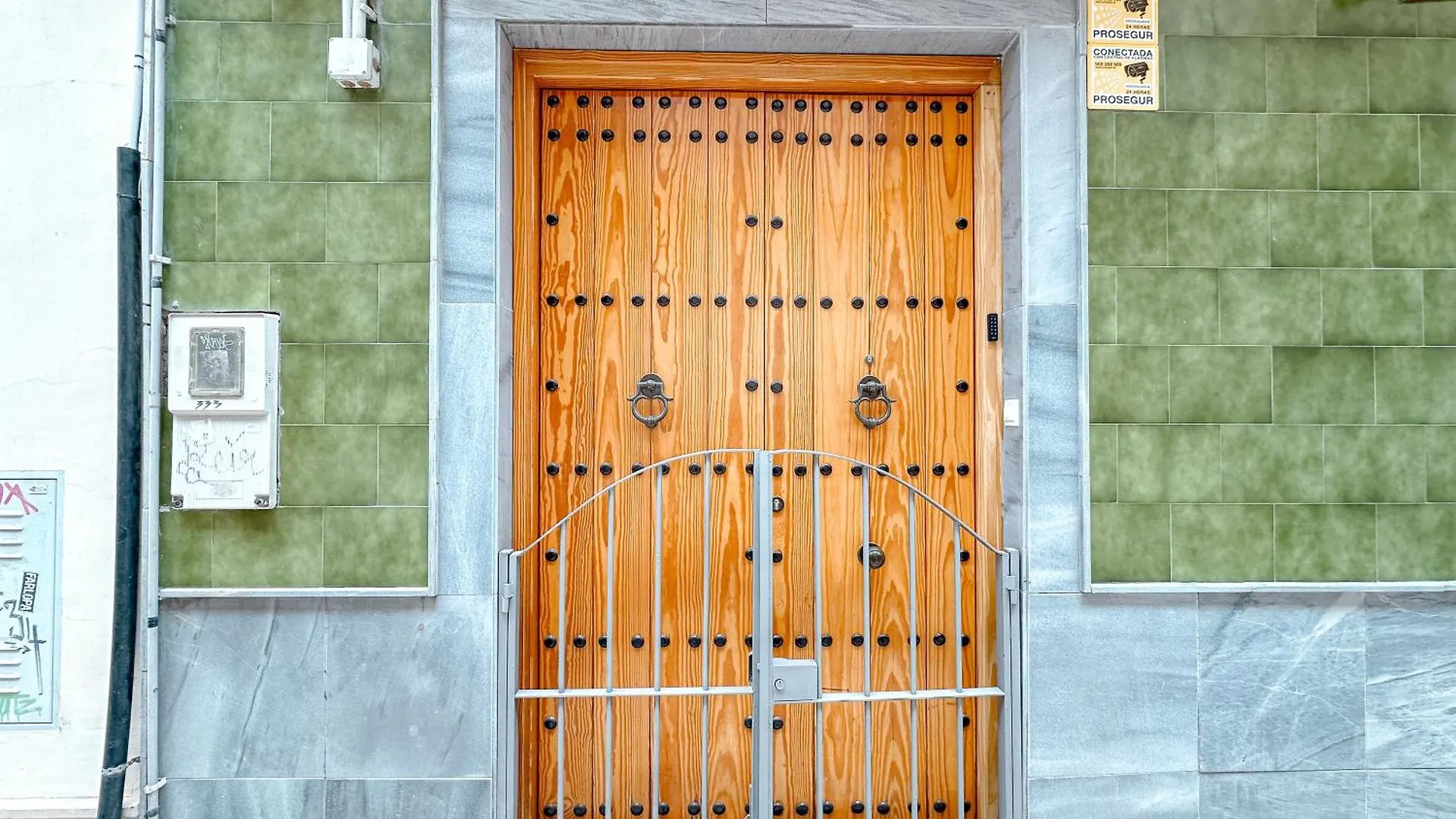 kontakty Hostal Habitaciones & Suites Don Pepin