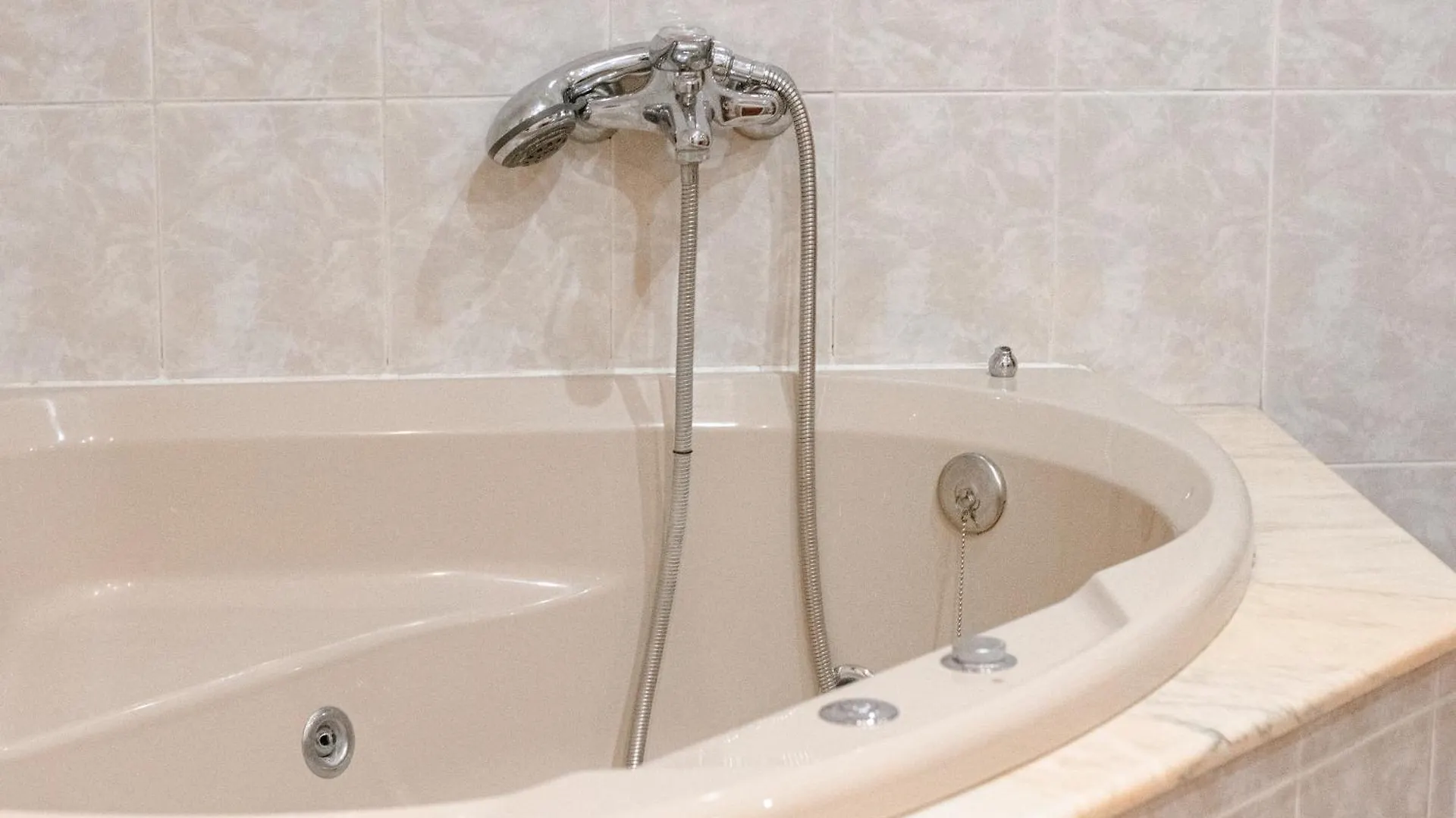 Hostal Habitaciones & Suites Don Pepin Màlaga