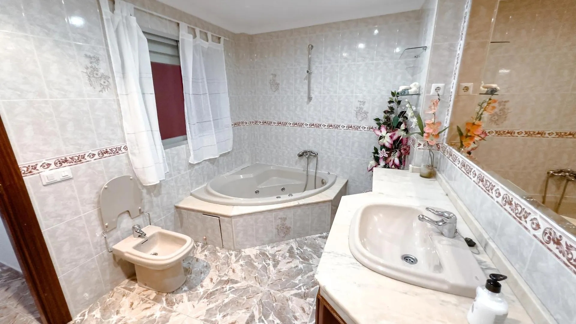 Hostal Habitaciones & Suites Don Pepin Màlaga Penzion