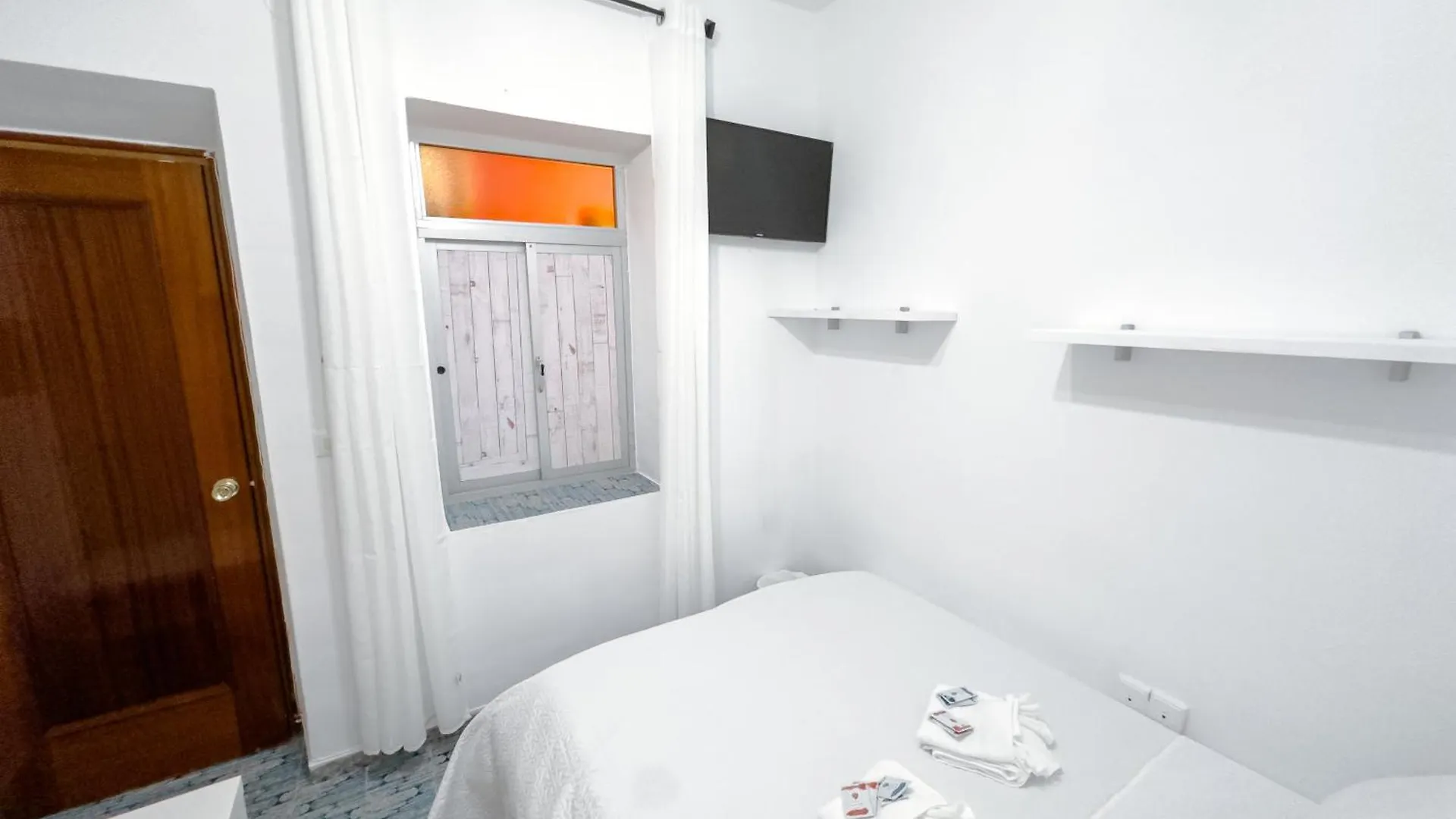 Hostal Habitaciones & Suites Don Pepin マラガ 0*,  スペイン