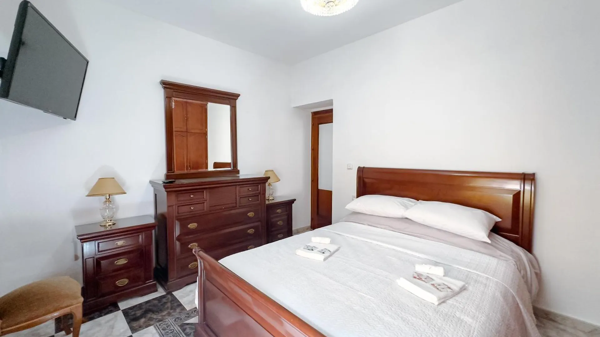 Hostal Habitaciones & Suites Don Pepin マラガ ゲストハウス