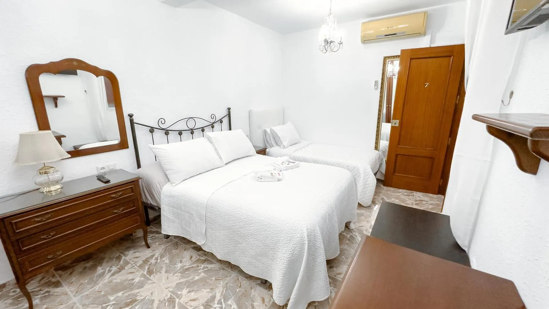Hostal Habitaciones & Suites Don Pepin マラガ スペイン