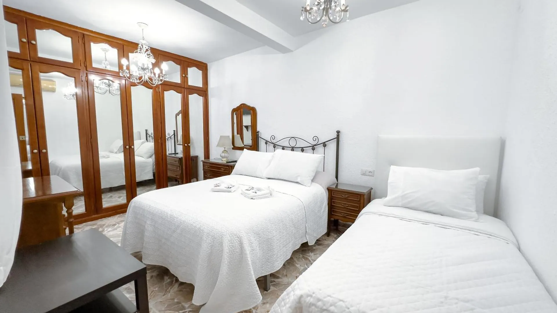 Hostal Habitaciones & Suites Don Pepin マラガ