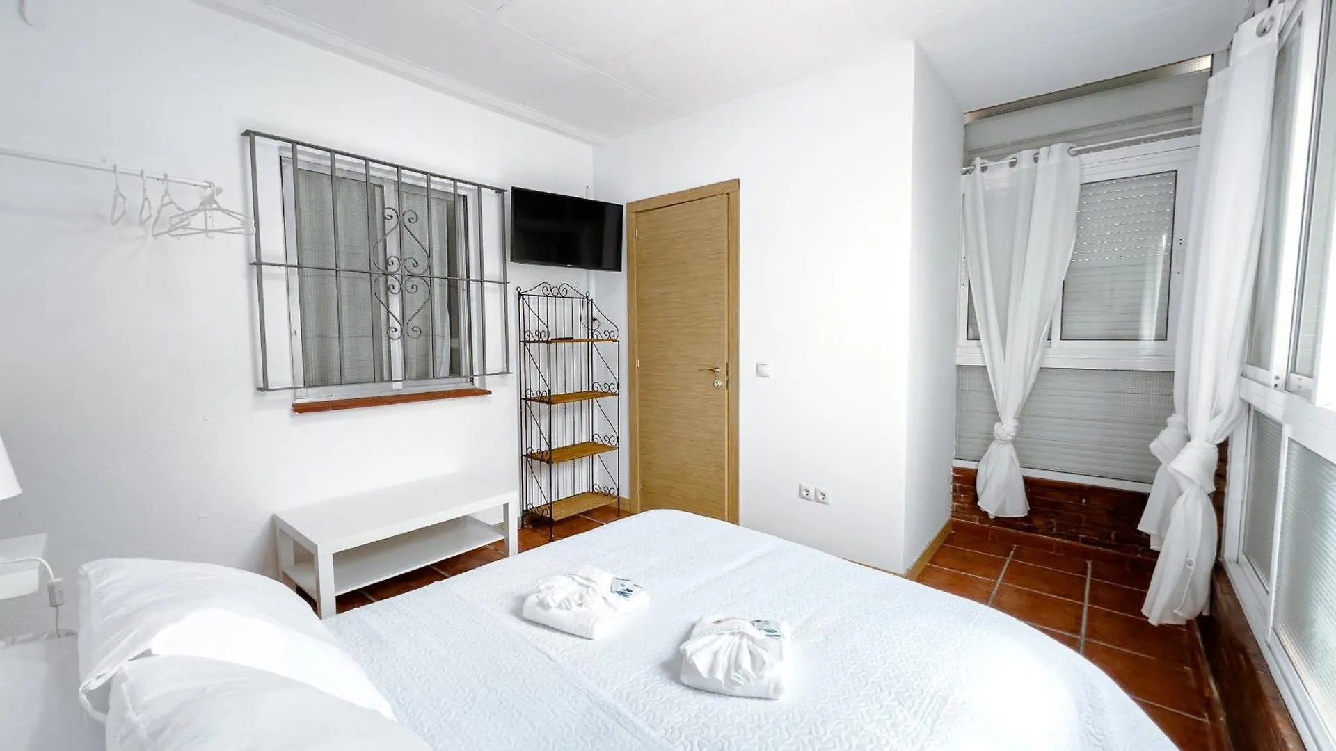 Hostal Habitaciones & Suites Don Pepin マラガ