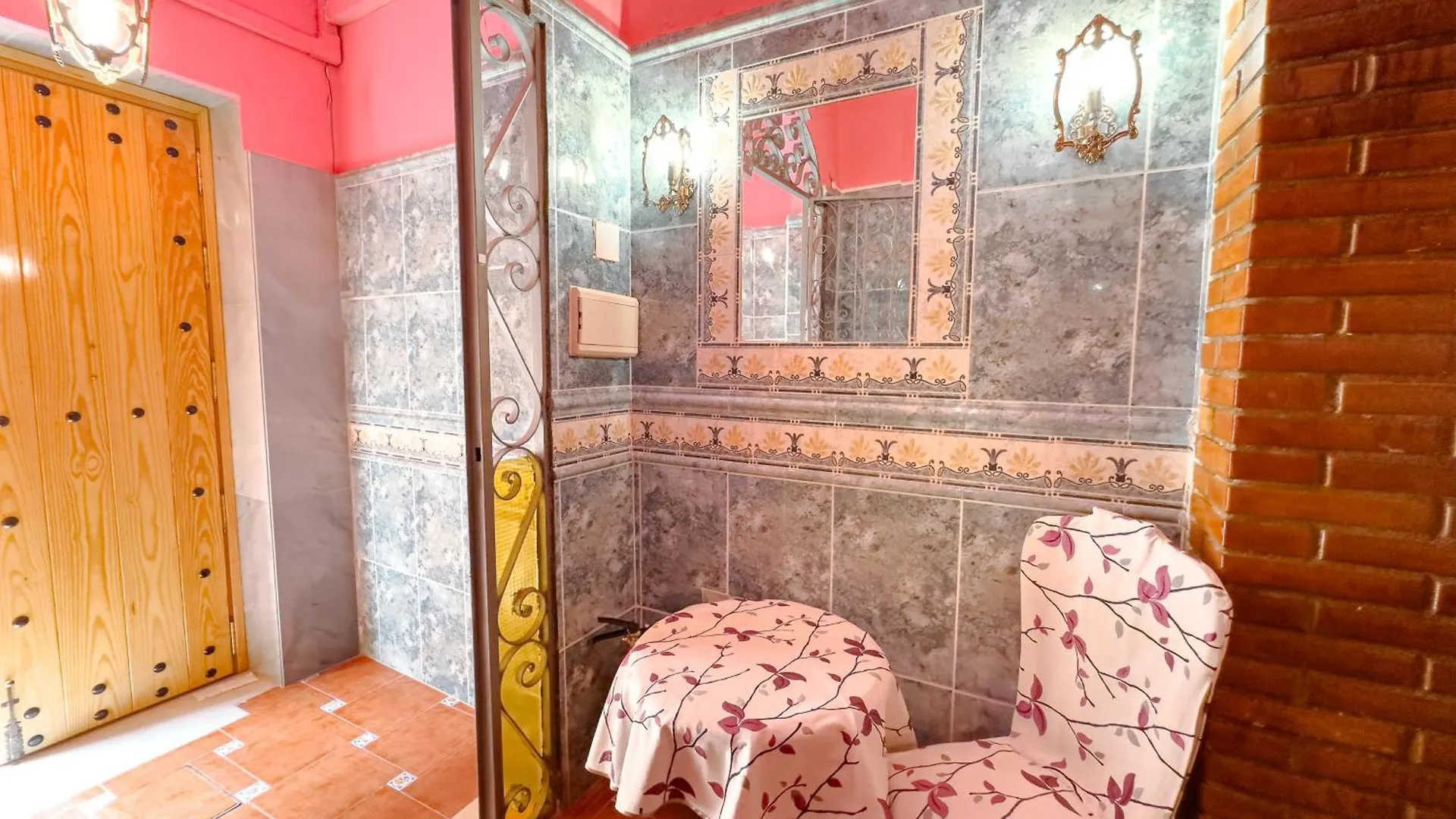 Hostal Habitaciones & Suites Don Pepin マラガ ゲストハウス